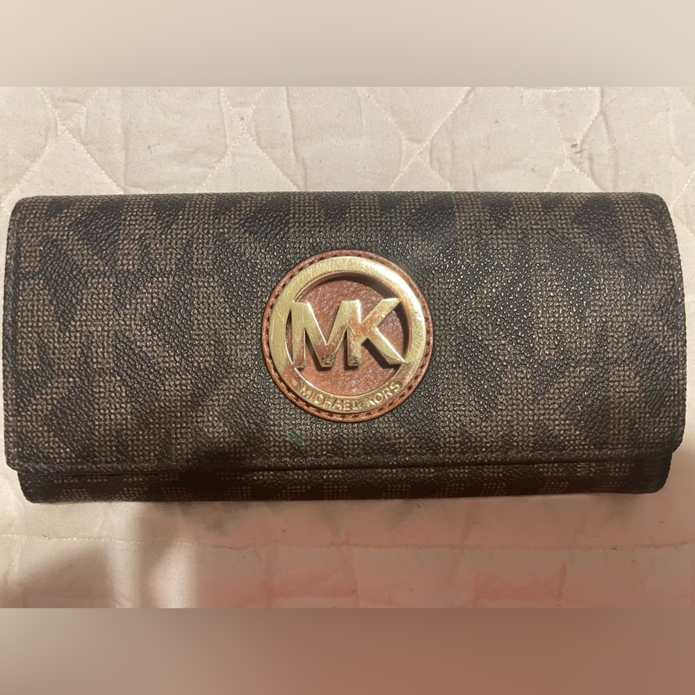 Michael Kors Leather Logo Wallet